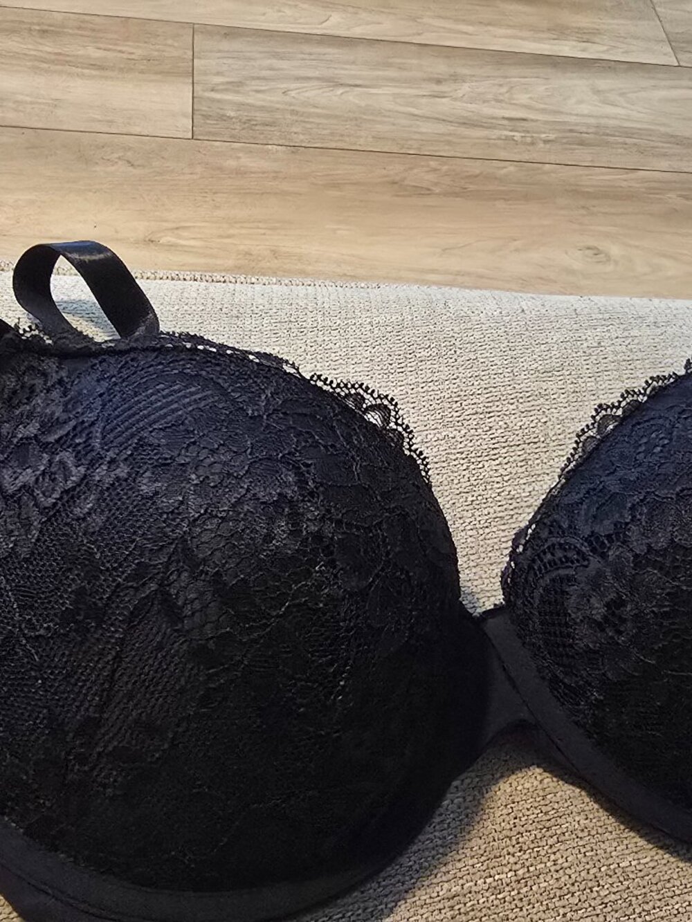 NWOT Rene Rofe Women's 38C Lace Push Up Underwire Bra Essentials Black